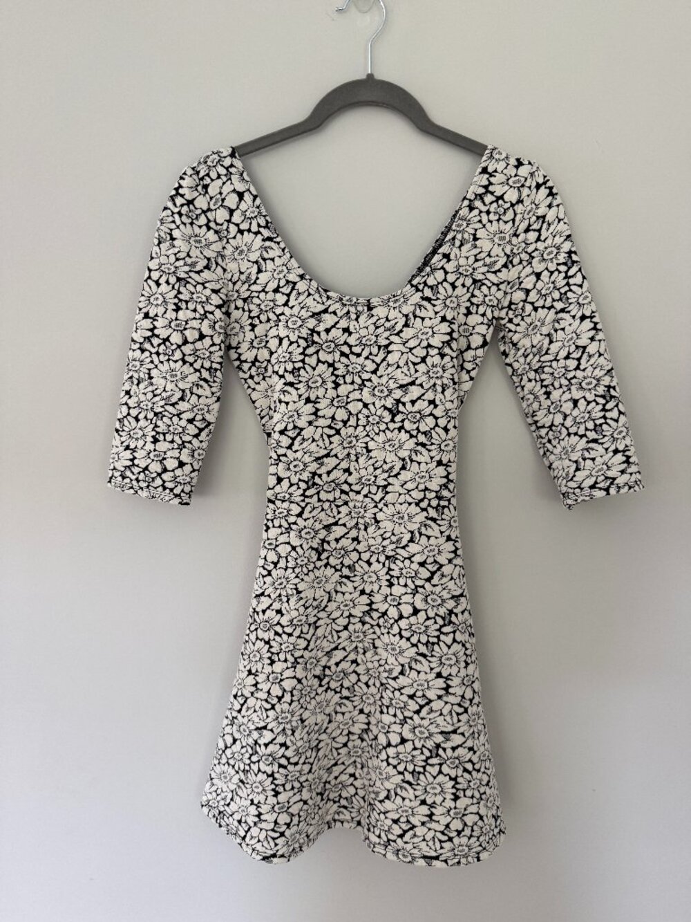 Hollister skater dress black, white floral XS (NWOT)